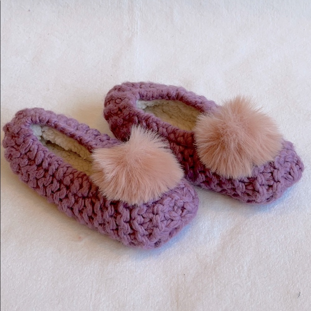 New Purple Bedroom Slippers with Pom Poms & Grippers size 7/8